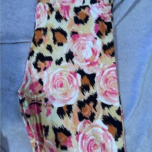 Lularoe Floral Leopard Print leggings